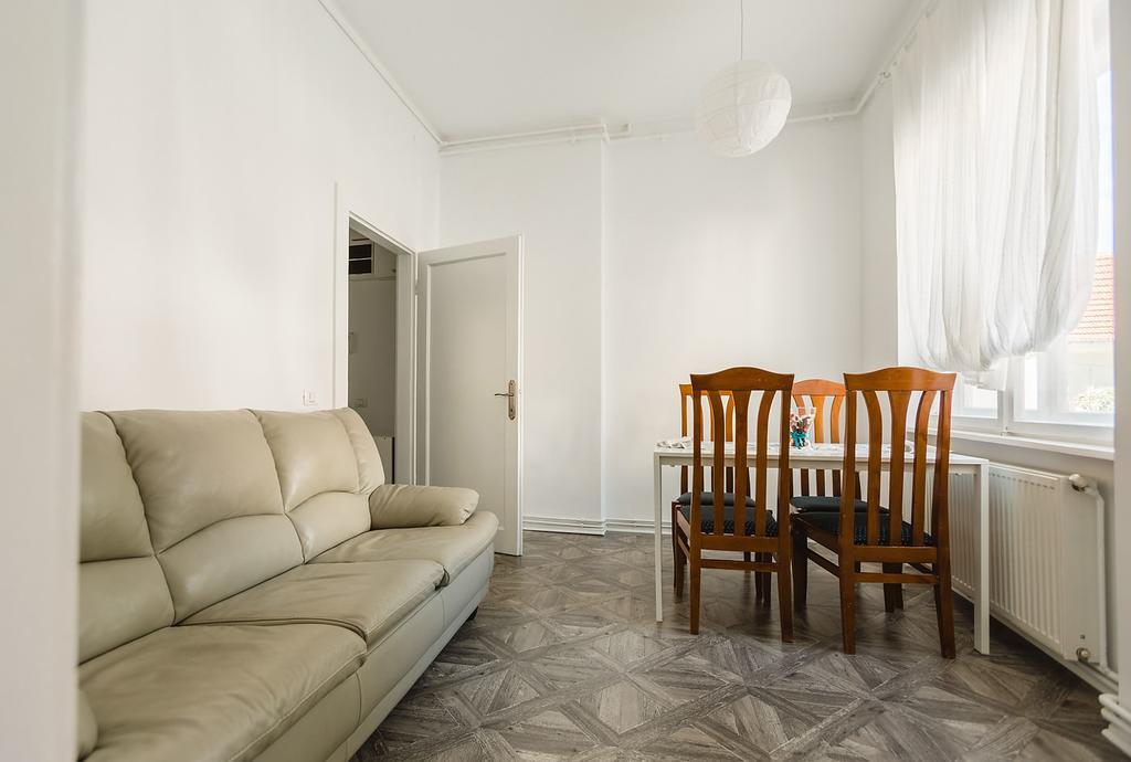M&F Apartment Brasov Exterior photo
